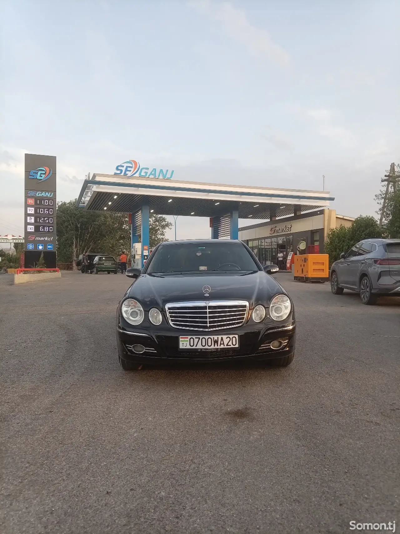 Mercedes-Benz E class 2002 · 2.4 AT