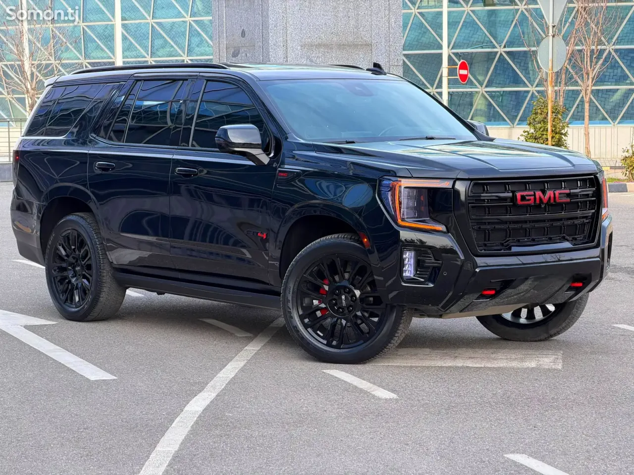 GMC Yukon 2023 · 5.3 AT