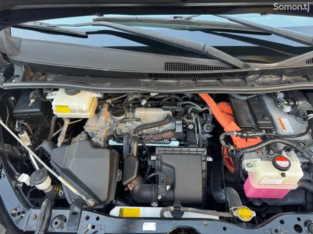 Toyota Voxy 2014 · 1.8 CVT