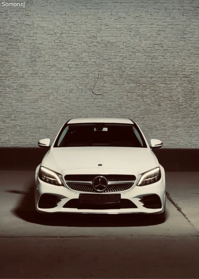 Mercedes-Benz C class 2020 · 2.0 MT