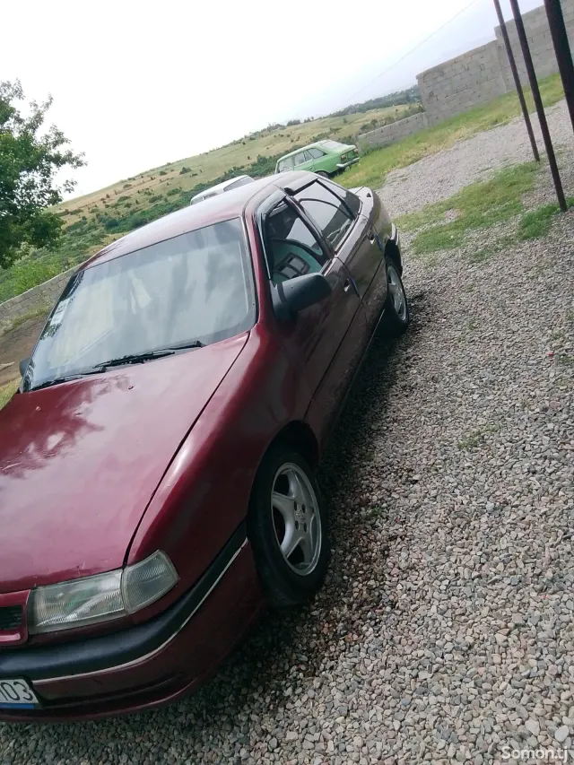 Opel Vectra B 1991 · 0.6 MT