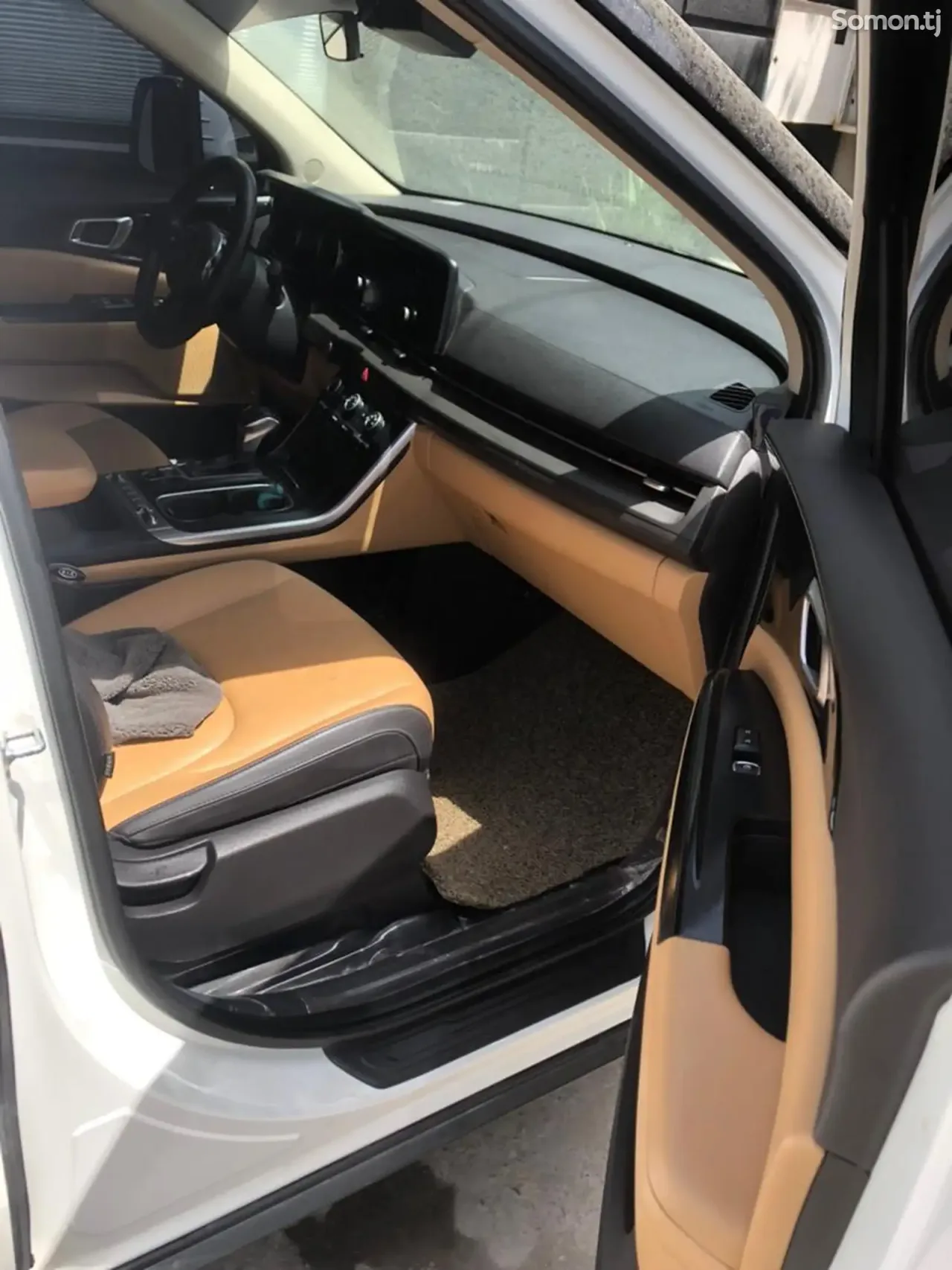 Kia Carnival 2021 · 3.5 AT