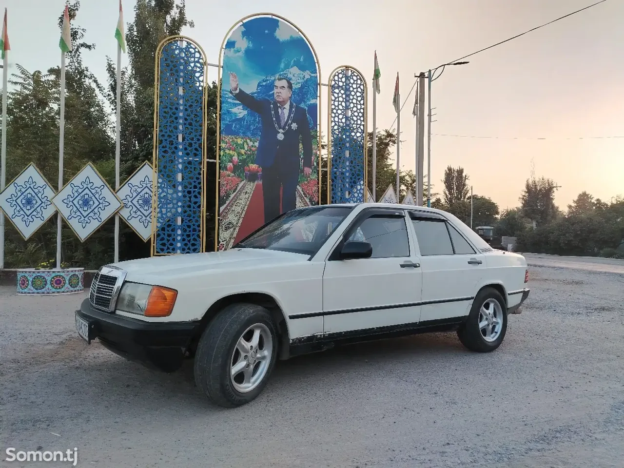 Mercedes-Benz W201 1988 · 1.8 MT