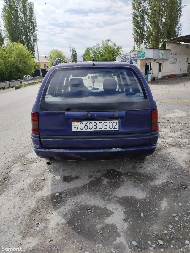 Opel Astra F 1995 · 1.6 MT