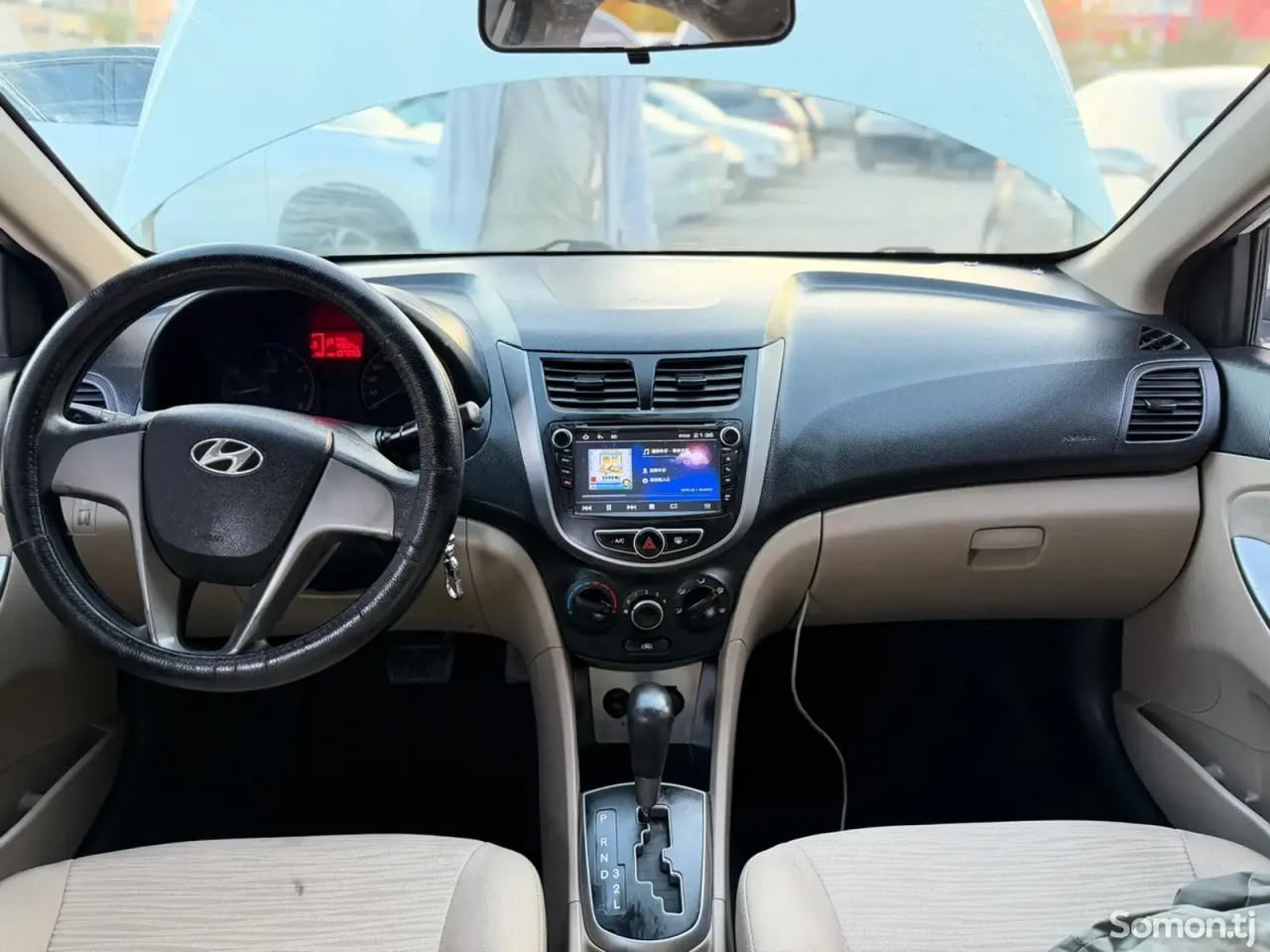 Hyundai Verna 2014 · 1.4 AT