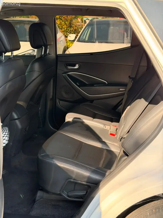Hyundai Santa Fe 2015 · 2.0 AT