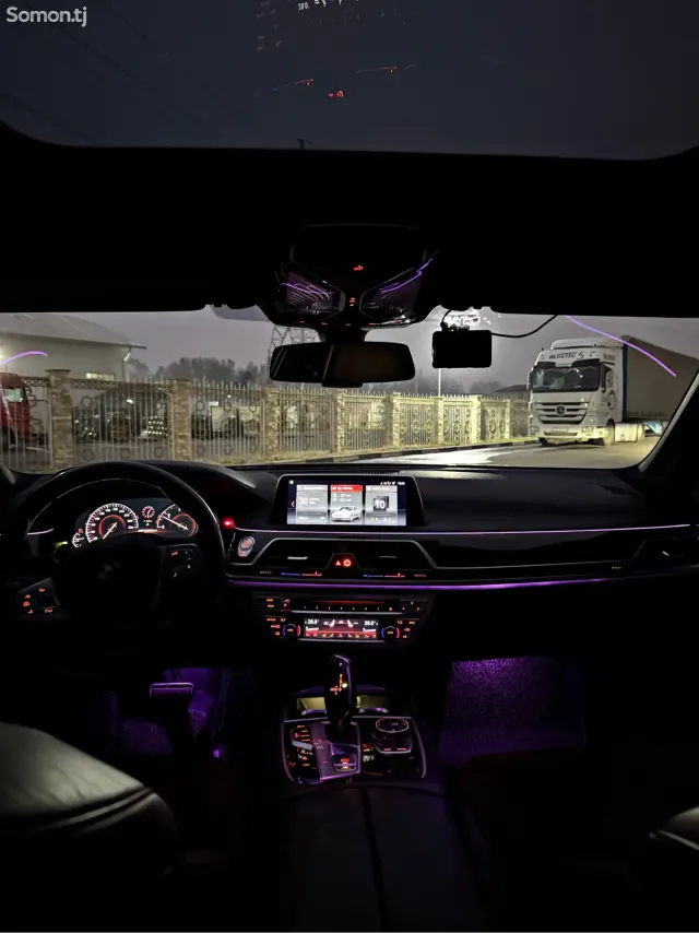 BMW 7 series 2017 · 3.0 AT