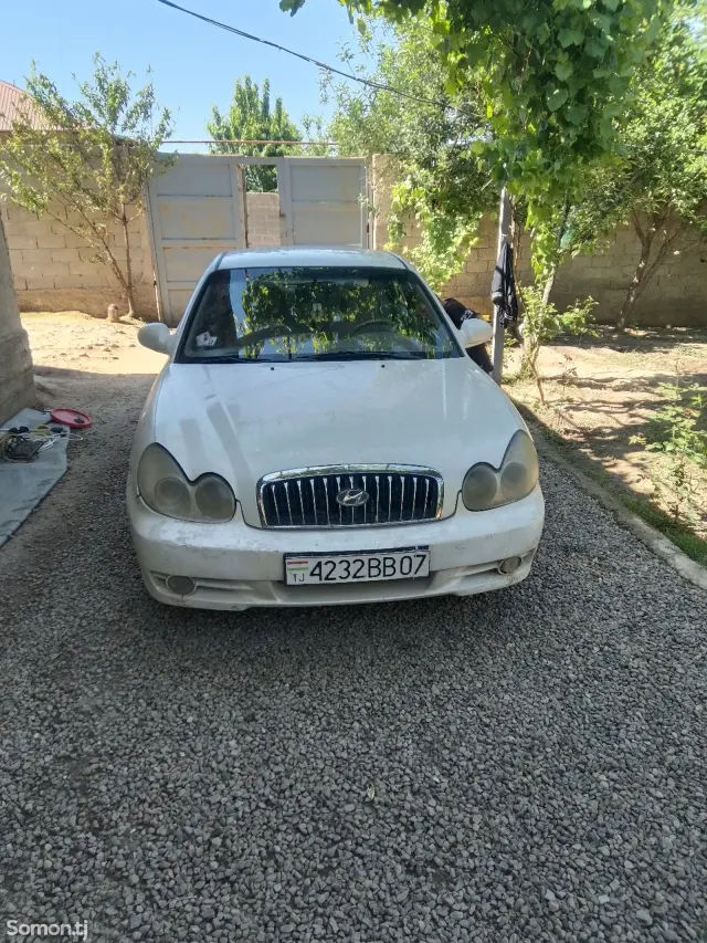 Hyundai Santa Fe 2004 · 1.6 MT