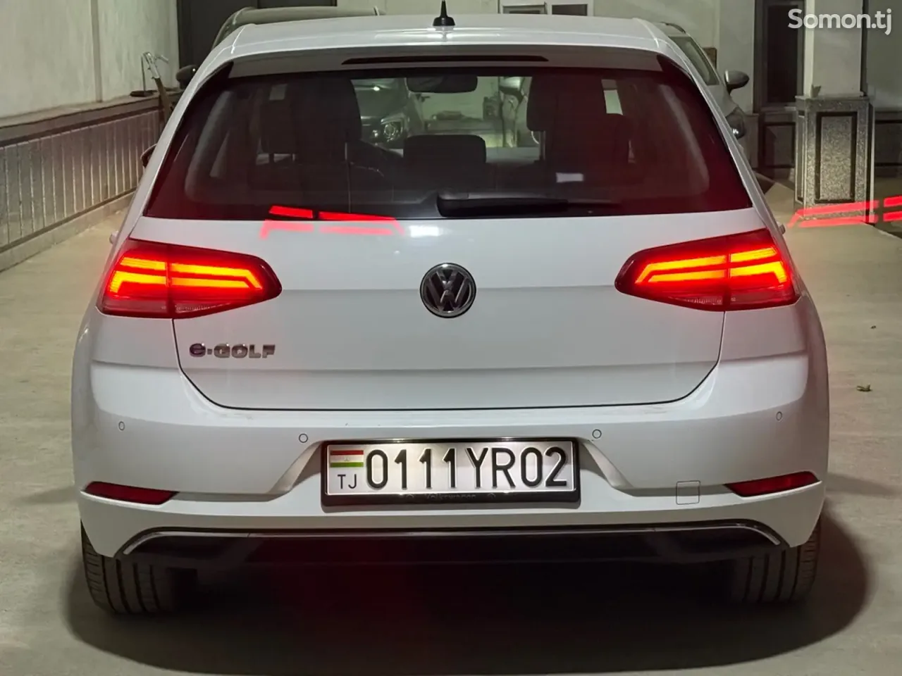 Volkswagen Golf 2019 · 2.4 AT