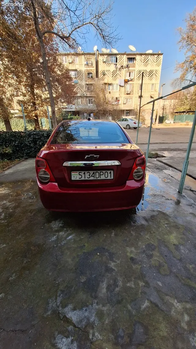 Chevrolet Aveo 2015 · 1.6 AT