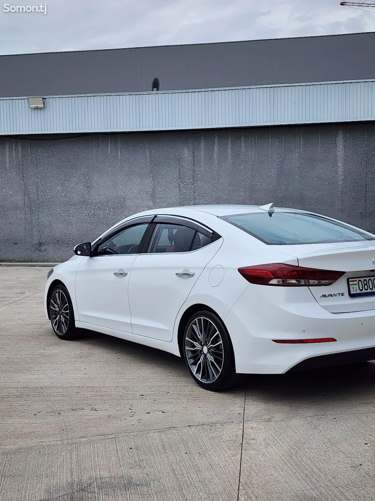 Hyundai Avante 2016 · 1.6 AT