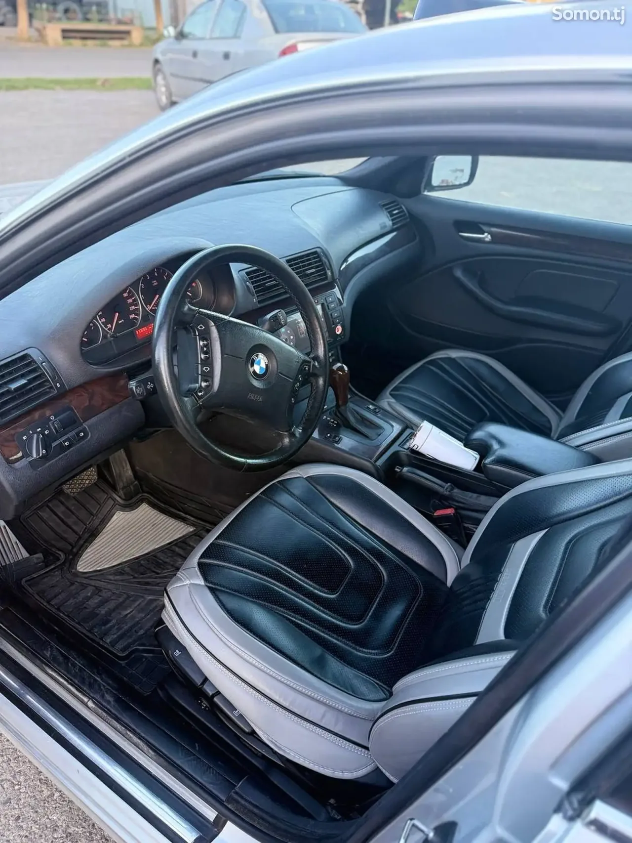 BMW 3 series 2003 · 2.5 AT