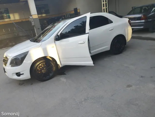 Chevrolet Cobalt 2019 · 1.5 AT