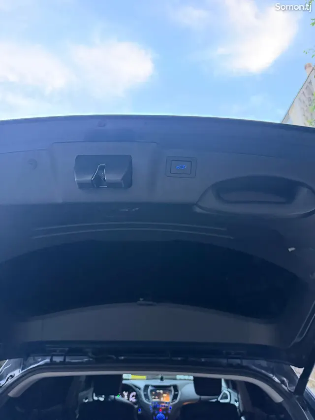 Hyundai Santa Fe 2015 · 2.0 AT