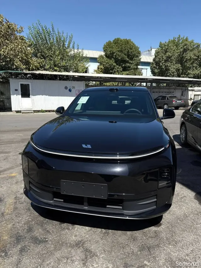 Li Auto (Lixiang) L9 2025 · 4.0 AMT