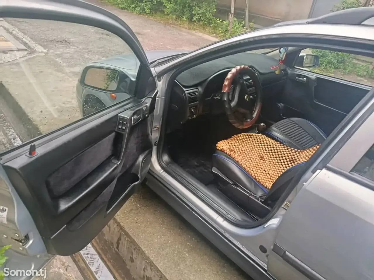 Opel Astra G 2000 · 1.6 MT