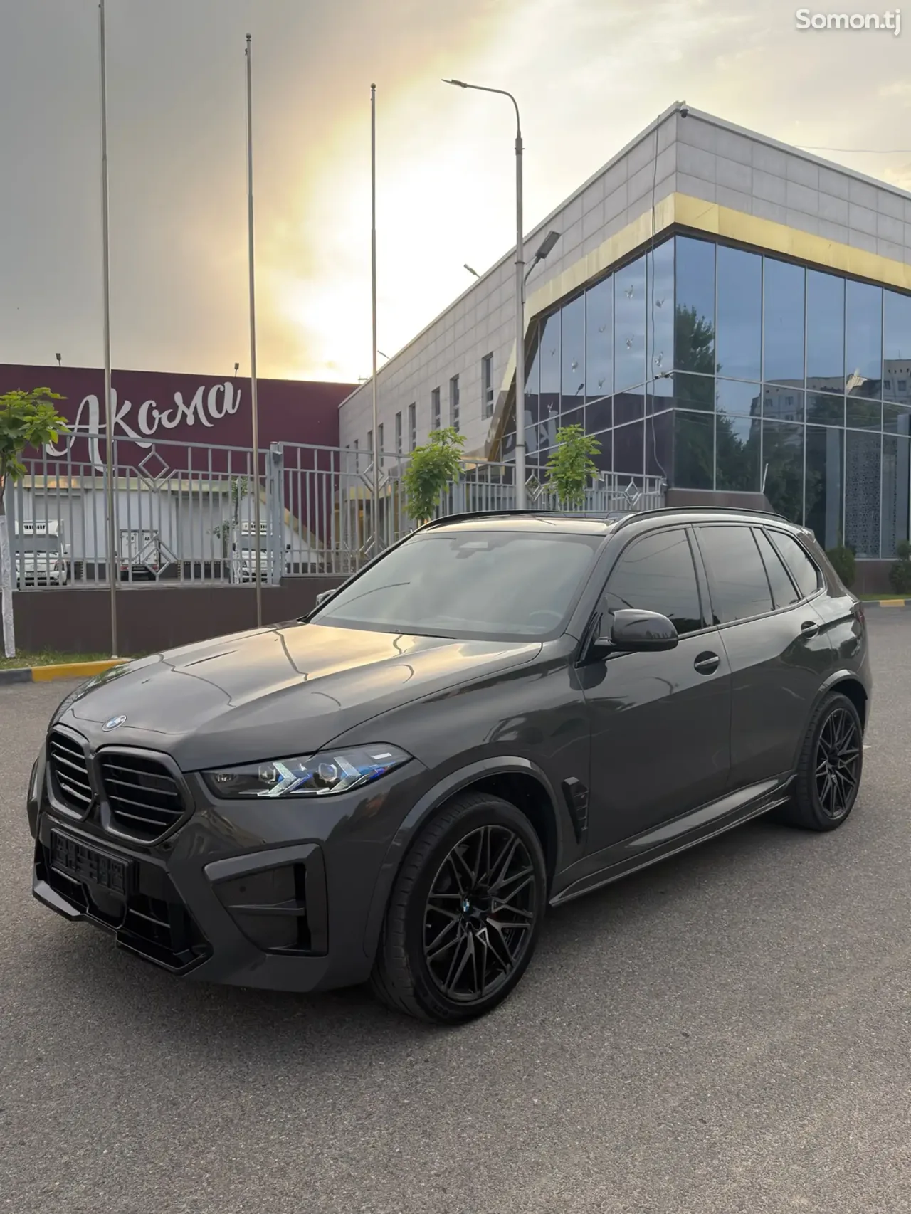 BMW X5 M 2024 · 4.4 AT