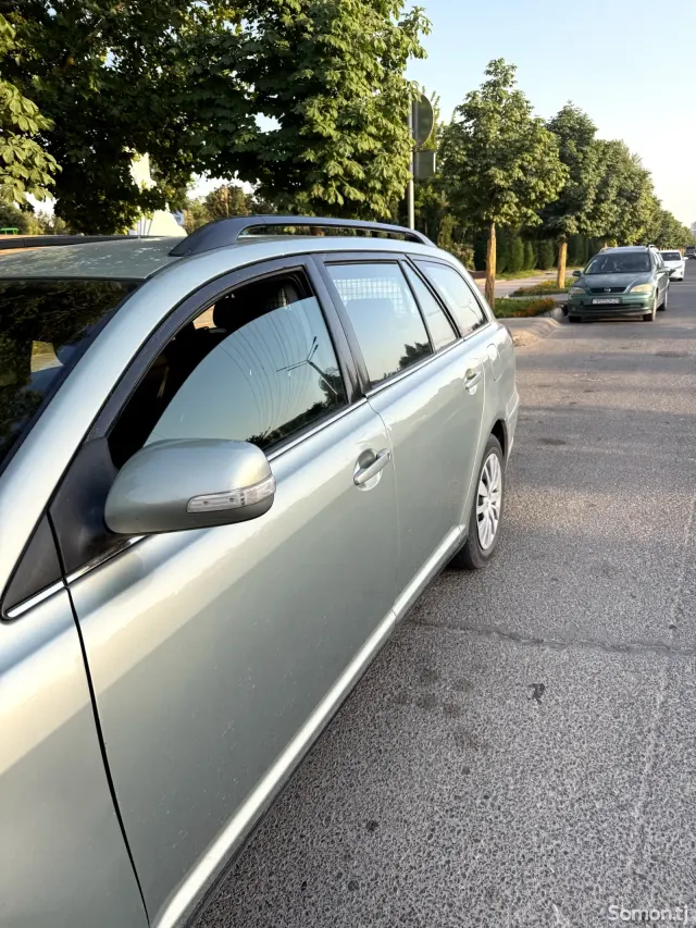 Toyota Avensis 2007 · 2.0 MT