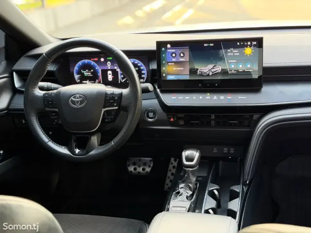 Toyota Camry 2025 · 2.0 AT