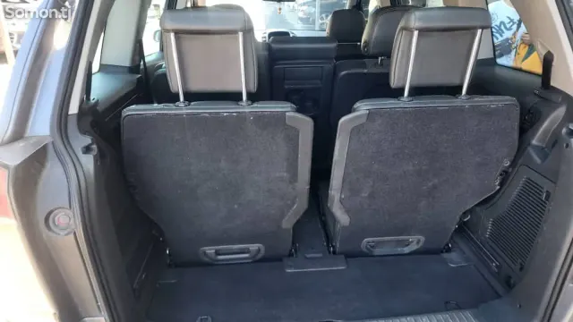 Opel Zafira 2006 · 2.2 MT