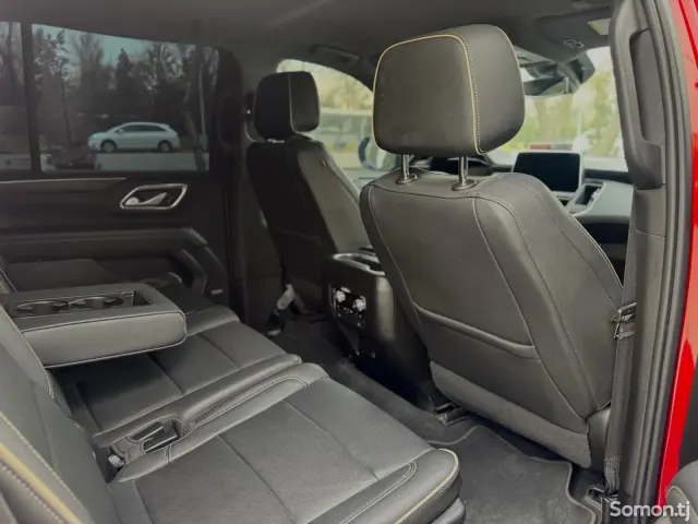 GMC Yukon 2022 · 6.2 AT