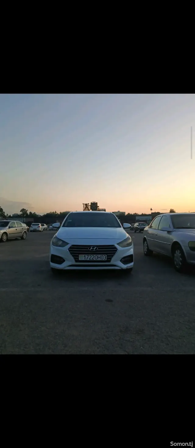 Hyundai Accent 2018 · 1.6 AT
