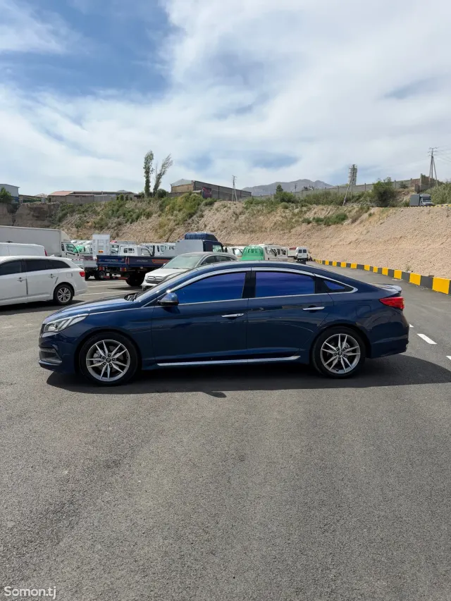 Hyundai Sonata 2015 · 2.0 AT