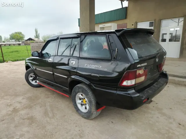 Ssang Yong Musso 1999 · 2.2 MT