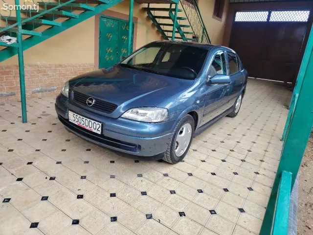 Opel Astra G 1998 · 1.6 MT