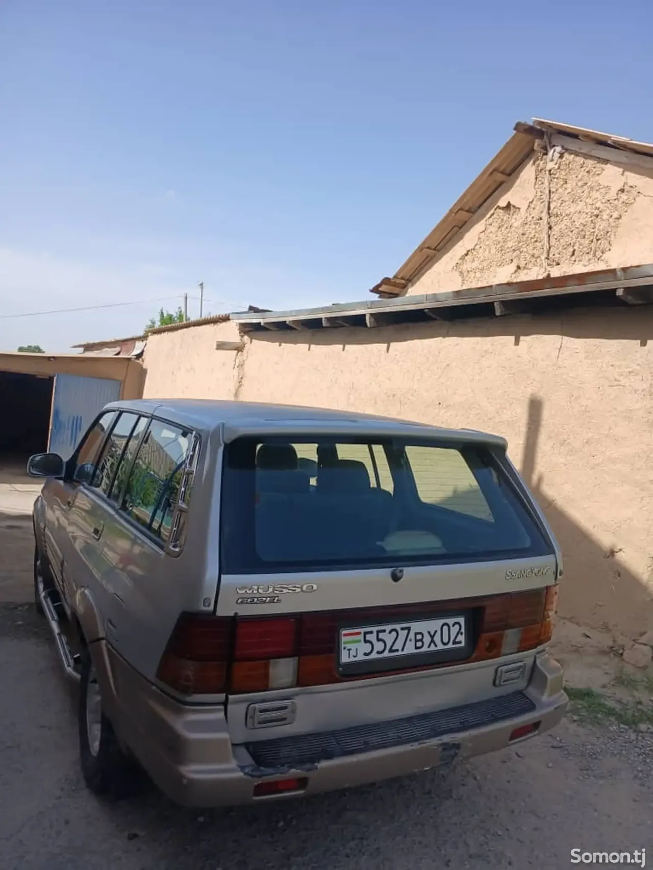 Ssang Yong Musso 1994 · 2.2 MT