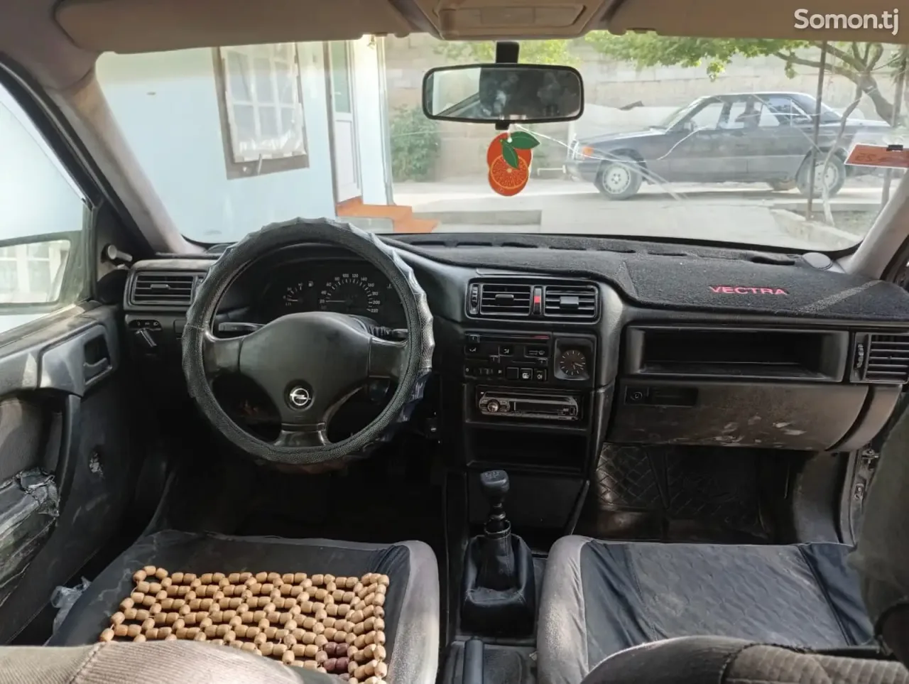 Opel Vectra A 1992 · 1.6 MT