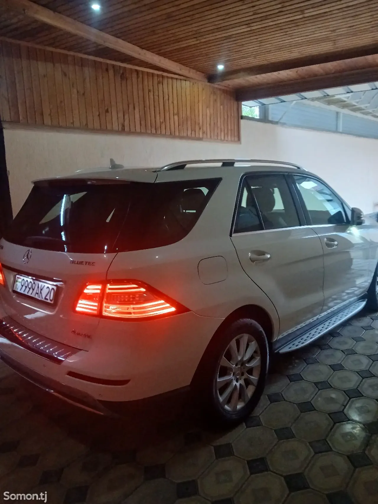 Mercedes-Benz ML class 2013 · 2.5 AT