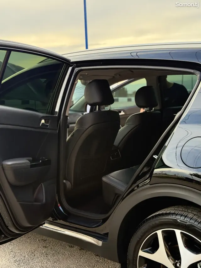 Kia Sportage 2015 · 2.0 AT