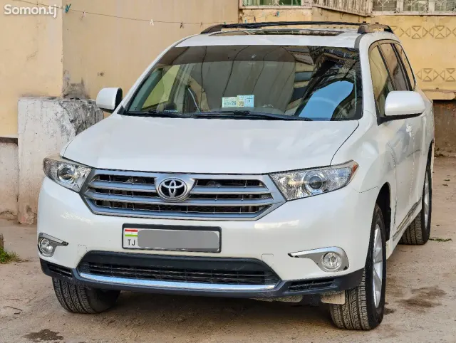Toyota Highlander 2013 · 3.5 AT