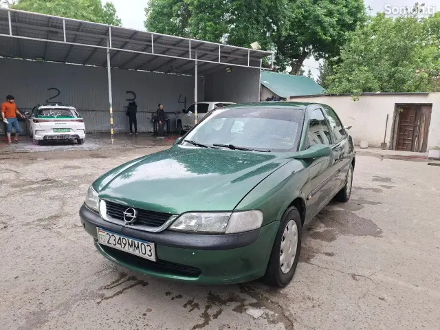 Opel Vectra B 1996 · 1.6 MT