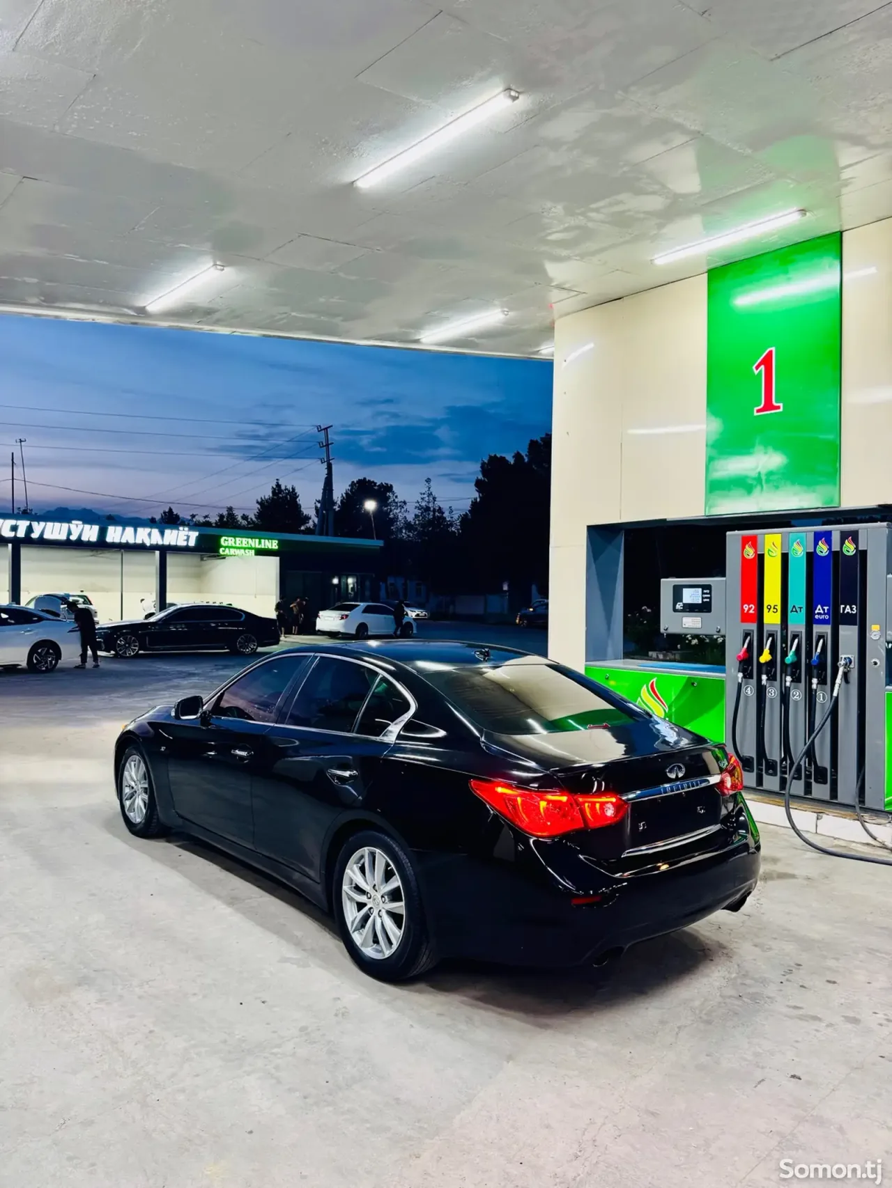 Infiniti Q series 2015 · 3.5 AT