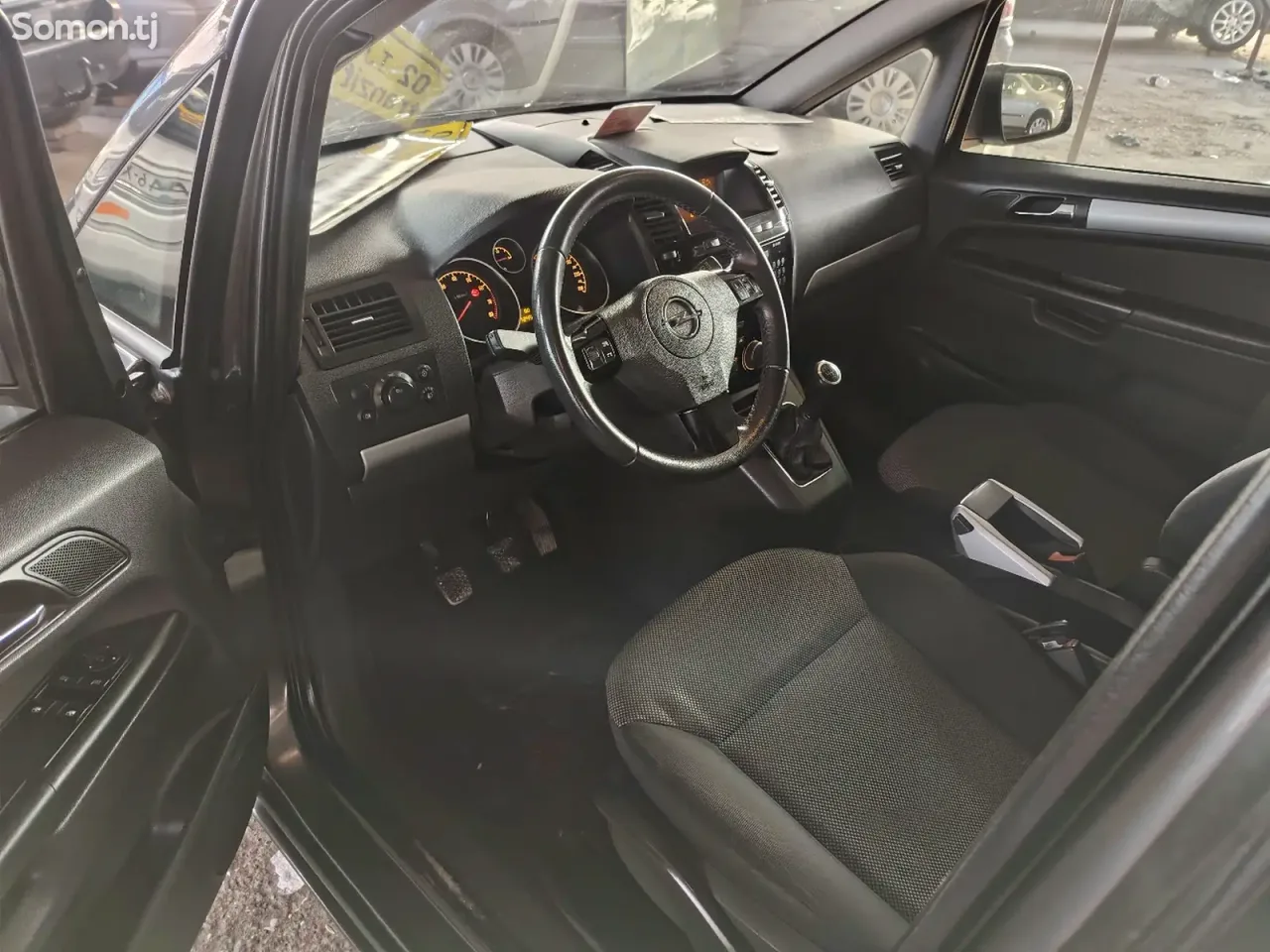 Opel Zafira 2010 · 1.8 MT