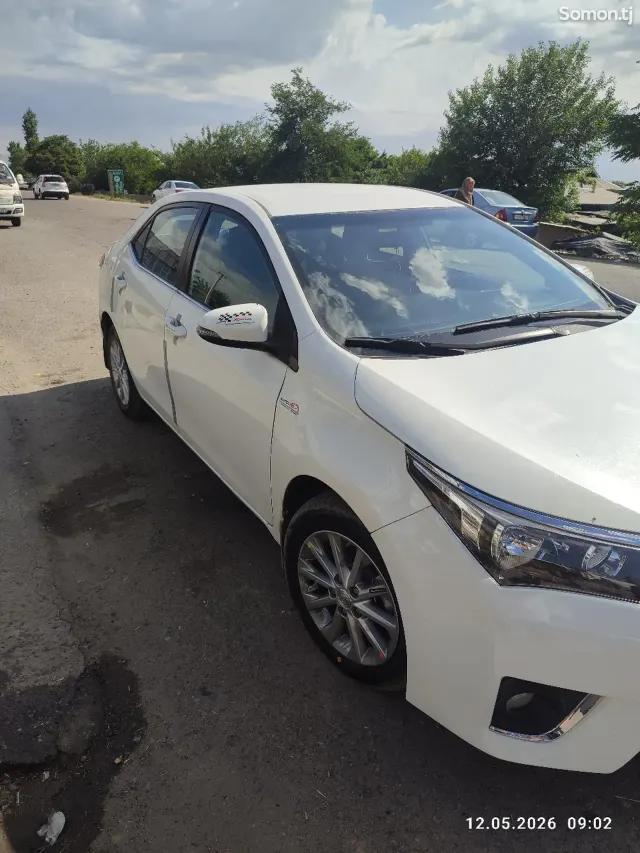 Toyota Corolla 2014 · 1.8 AT