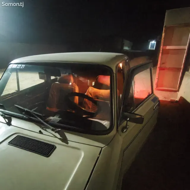 Lada (ВАЗ) 2106 1988 · 1.6 MT