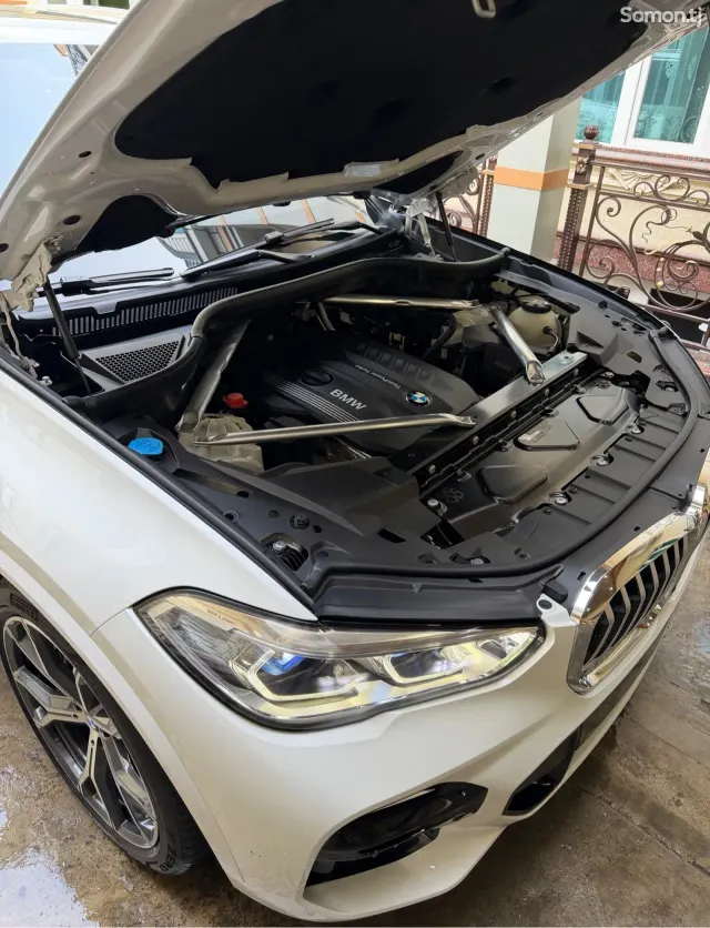 BMW X5 2019 · 3.0 AT