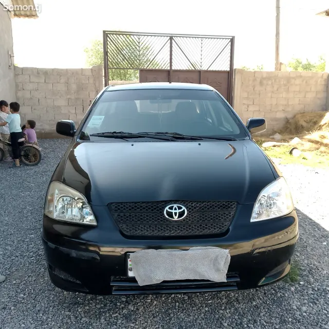 Toyota Corolla 2004 · 1.6 MT