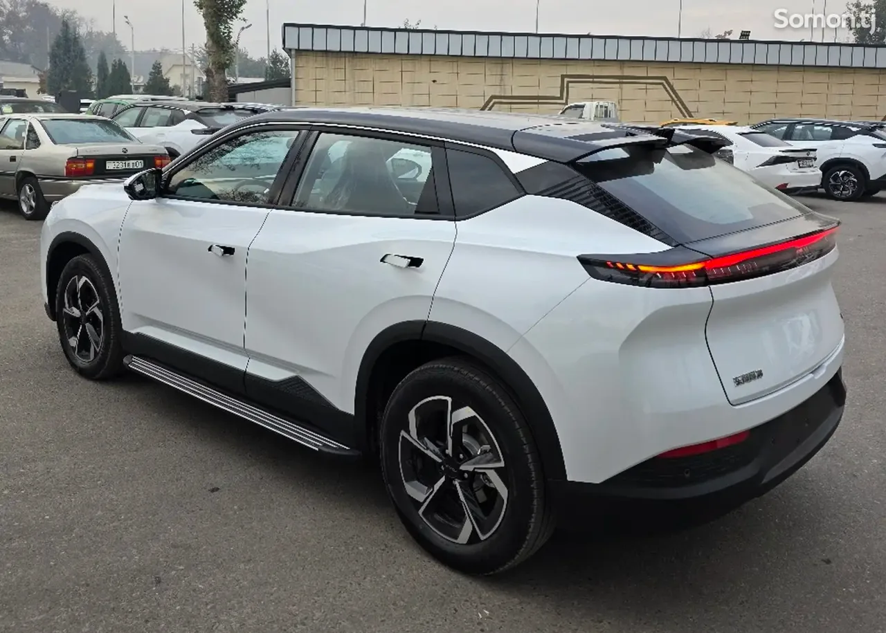 Dongfeng L7 2025 · AT