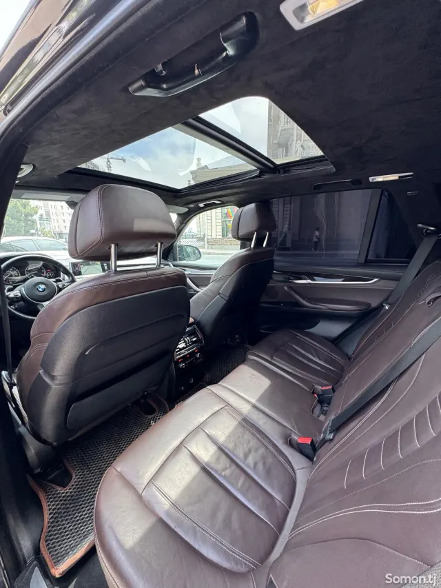 BMW X5 2015 · 3.0 AT