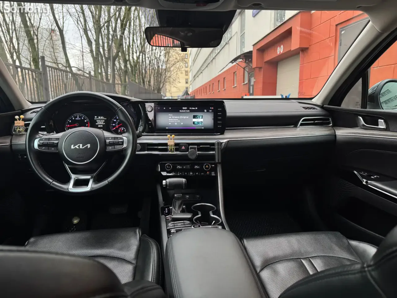 Kia K5 2022 · 1.6 AT