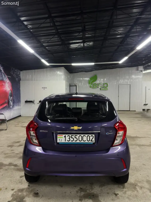 Chevrolet Spark 2016 · 1.0 AT