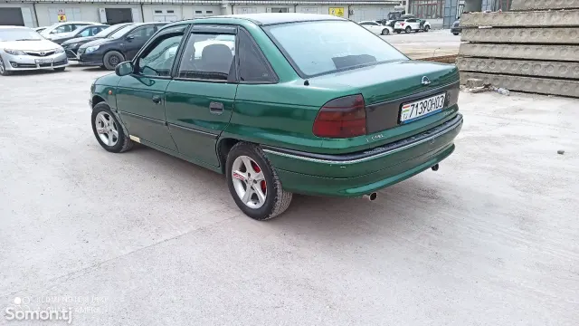 Opel Astra F 1997 · 1.6 MT