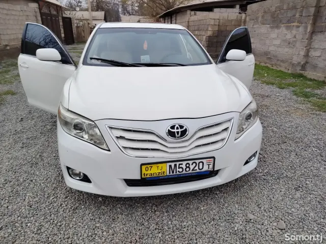 Toyota Camry 2009 · 2.4 AT