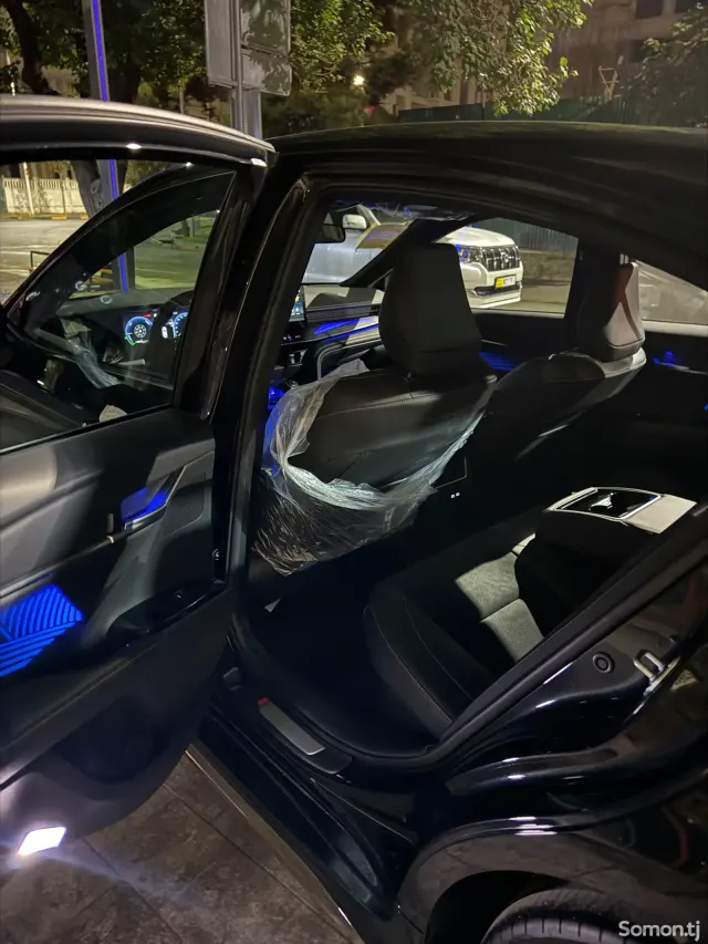 Toyota Camry 2026 · 2.0 AT