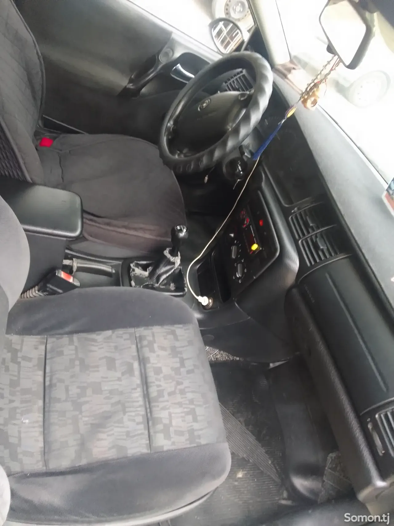 Opel Vectra B 1999 · 1.6 MT