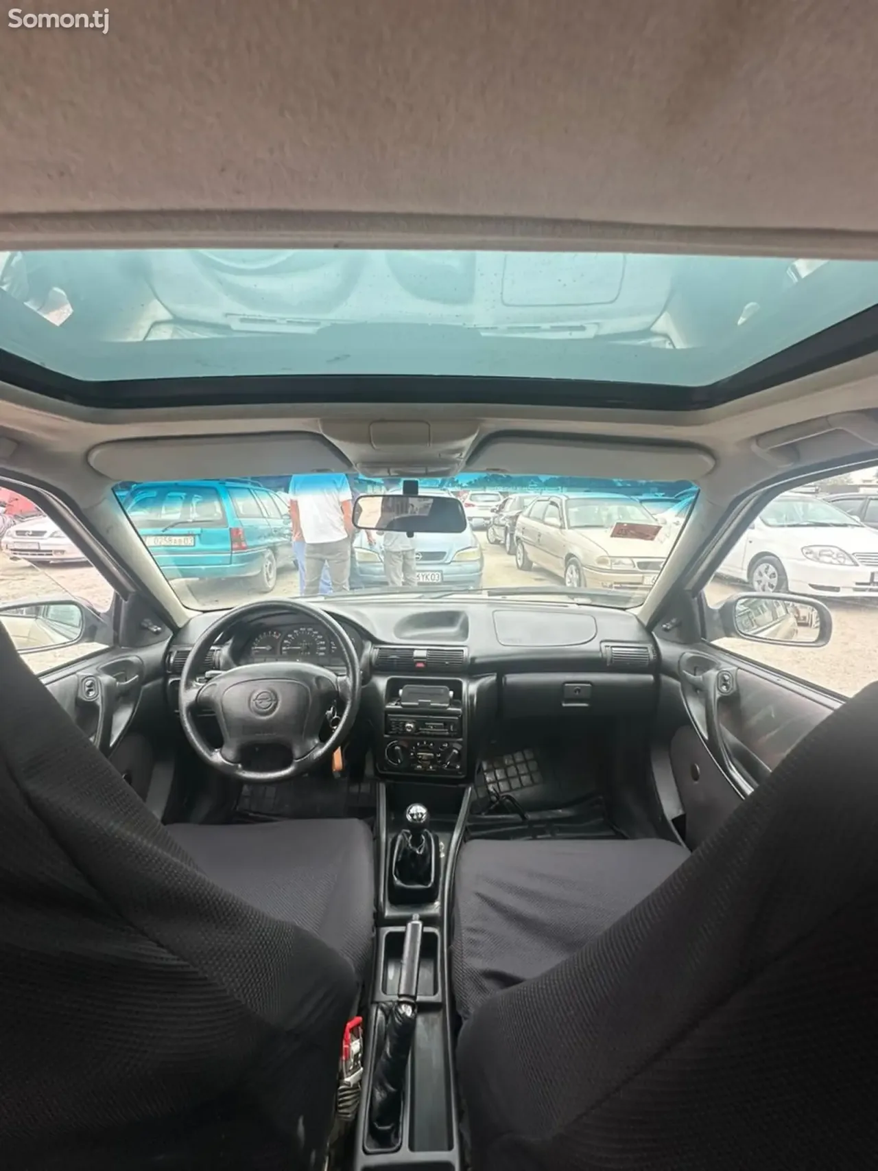 Opel Astra F 1996 · 1.6 MT